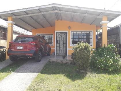 Alquilo casa grande en Praderas de San Lorenzo, Alcalde Díaz