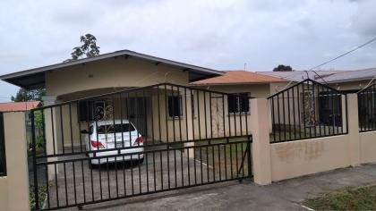 SE ALQUILA CASA