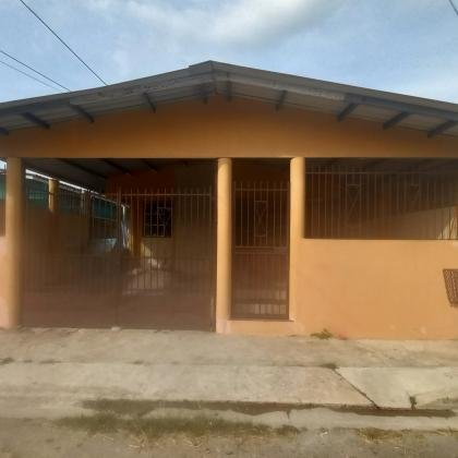 Se vende casa en $120mil NEGOCIABLE
