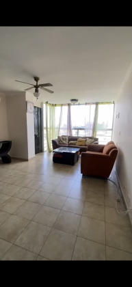 Se alquila apartamento amoblado