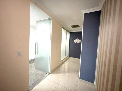 Venta de oficina en Costa del Este  P.H. Top Towers en Avenida Centenario