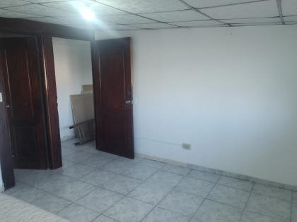 ALQUILER DE APARTAMENTO EN AREA PRIVADA